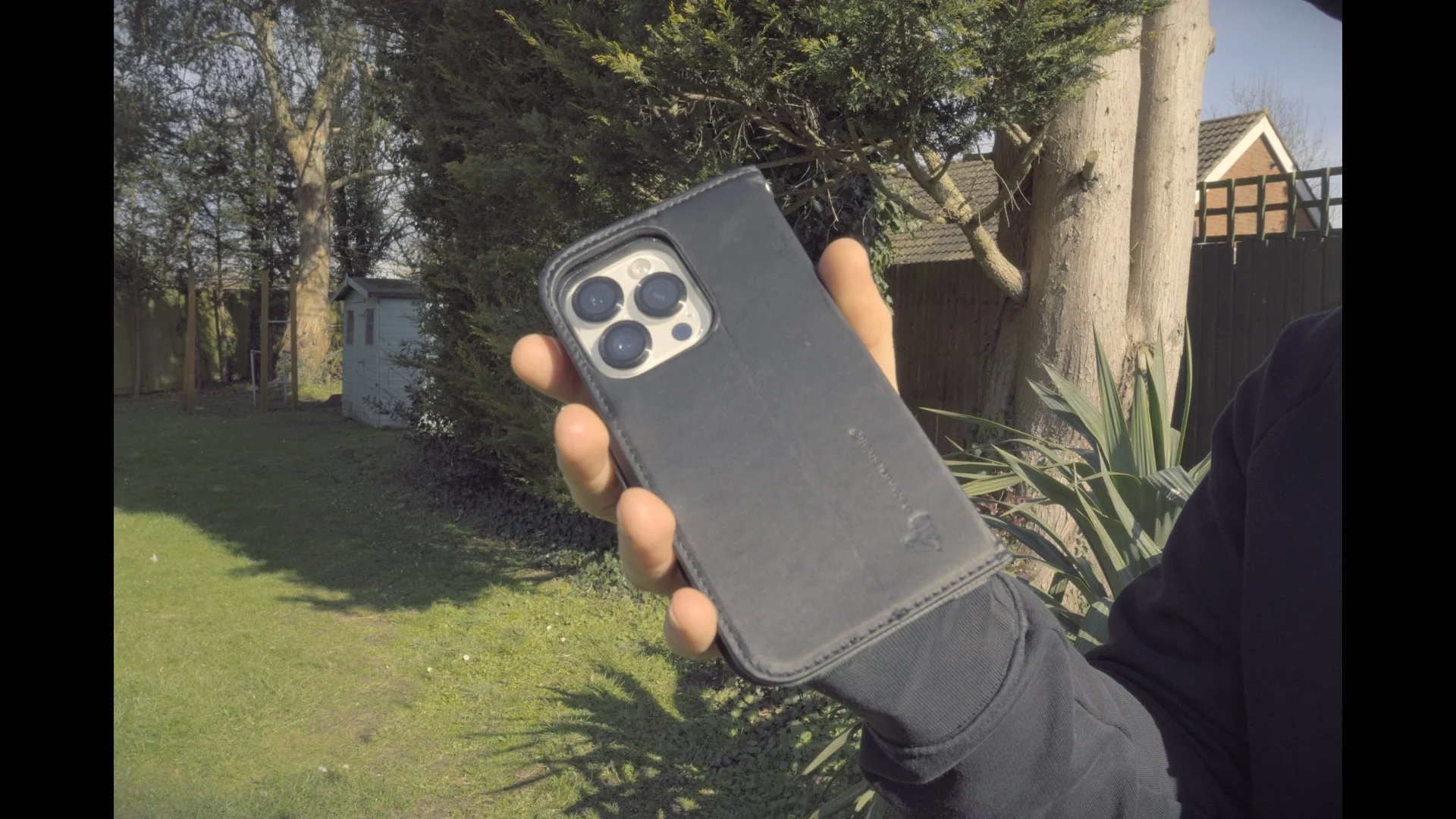 DefenderShield® 5G Blocking iPhone 15 EMF Phone Case - Image 7